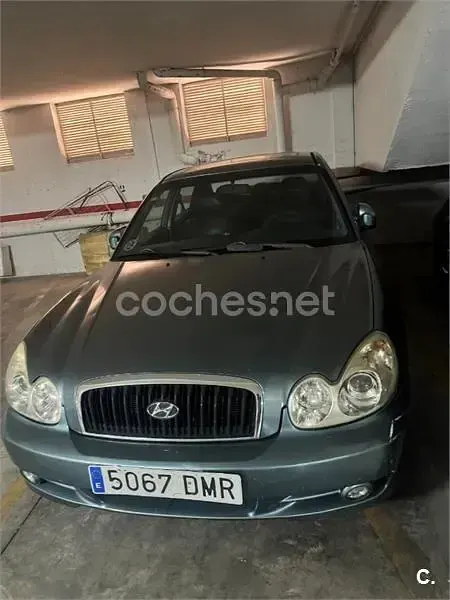 Usado Hyundai Sonata GLS 172 CV (126 kW) 2005 Gris / plata Berlina