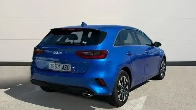 Usado Kia Ceed 100 CV (73 kW) 2025 Azul Utilitario
