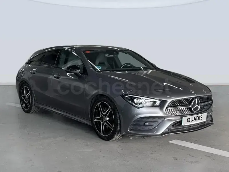 Usado Mercedes CLA200 Shooting Brake 163 CV (119 kW) 2020 Gris / plata Familiar