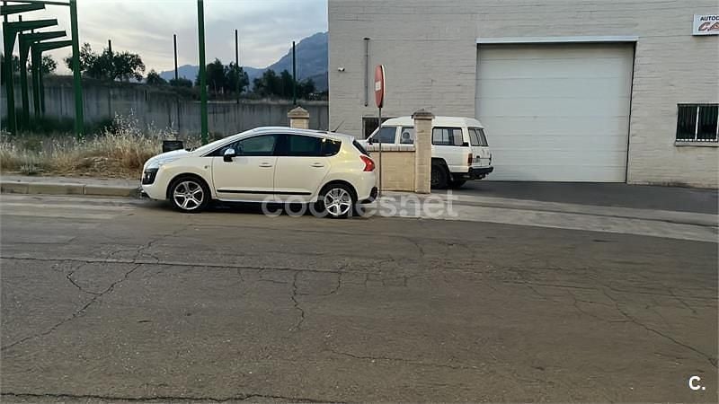 Usado Peugeot 3008 Sport 110 CV (80 kW) 2010 Blanco Berlina