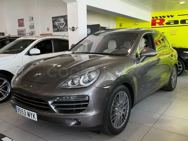 Usado Porsche Cayenne 240 CV (176 kW) 2010 Marrón SUV