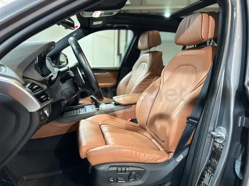 Usado BMW X5 Comfort Edition 381 CV (280 kW) 2015 Gris / plata SUV