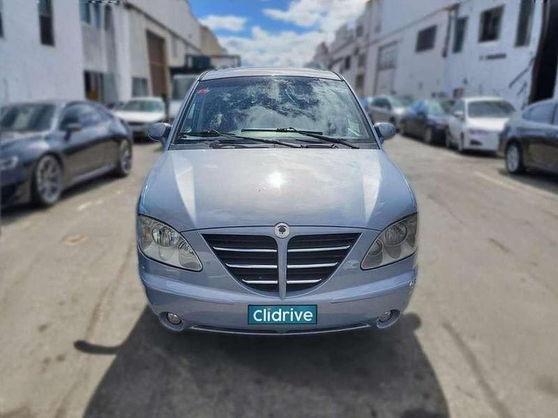 Usado Ssangyong (KGM) Rodius 165 CV (121 kW) 2005 Azul Monovolumen