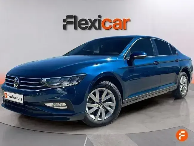 Usado VW Passat Business 122 CV (89 kW) 2021 Azul Familiar