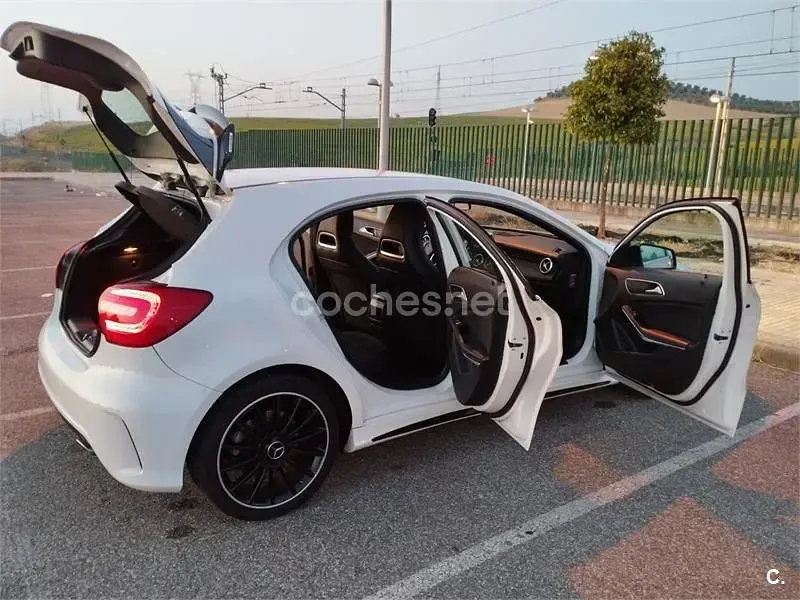 Usado Mercedes A250 AMG line 211 CV (155 kW) 2015 Blanco Berlina