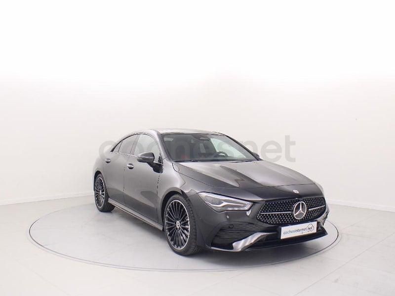 Usado Mercedes CLA200 AMG line 150 CV (110 kW) 2025 Negro cosmos Berlina
