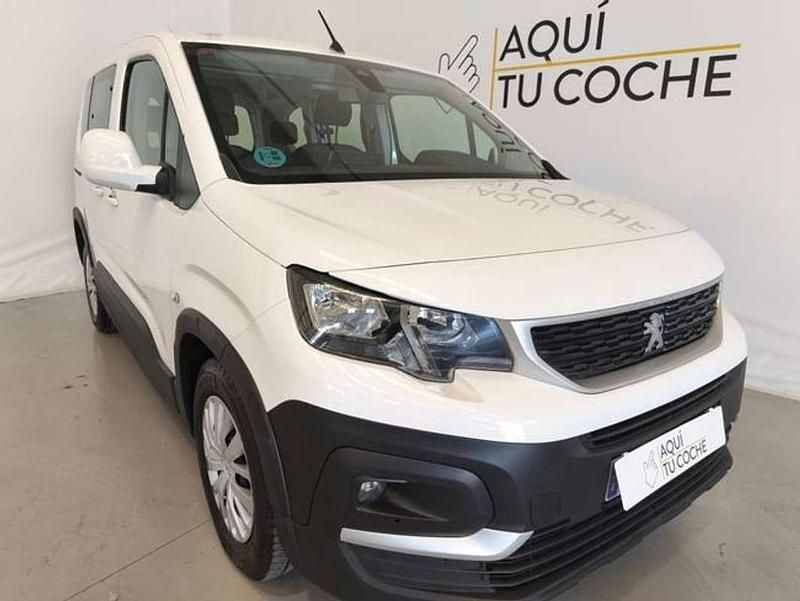 Usado Peugeot Rifter Active 110 CV (80 kW) 2021 Blanco Monovolumen