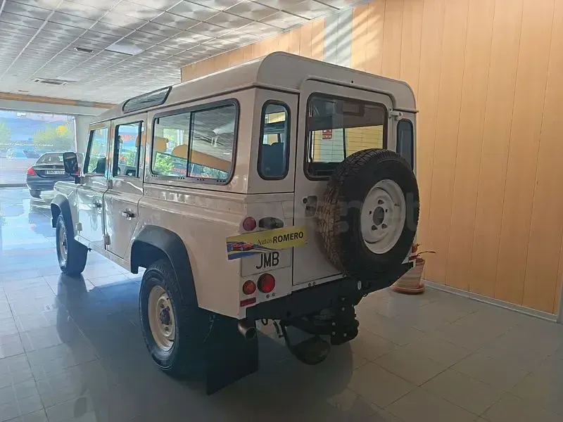 Usado Land Rover Defender SE 122 CV (89 kW) 2016 Blanco Familiar