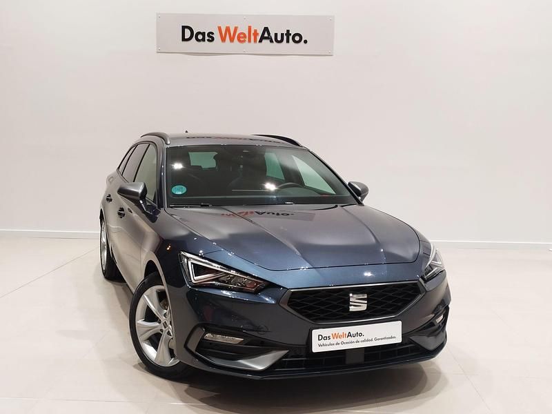 Usado Seat Leon FR 150 CV (110 kW) 2025 Gris Familiar