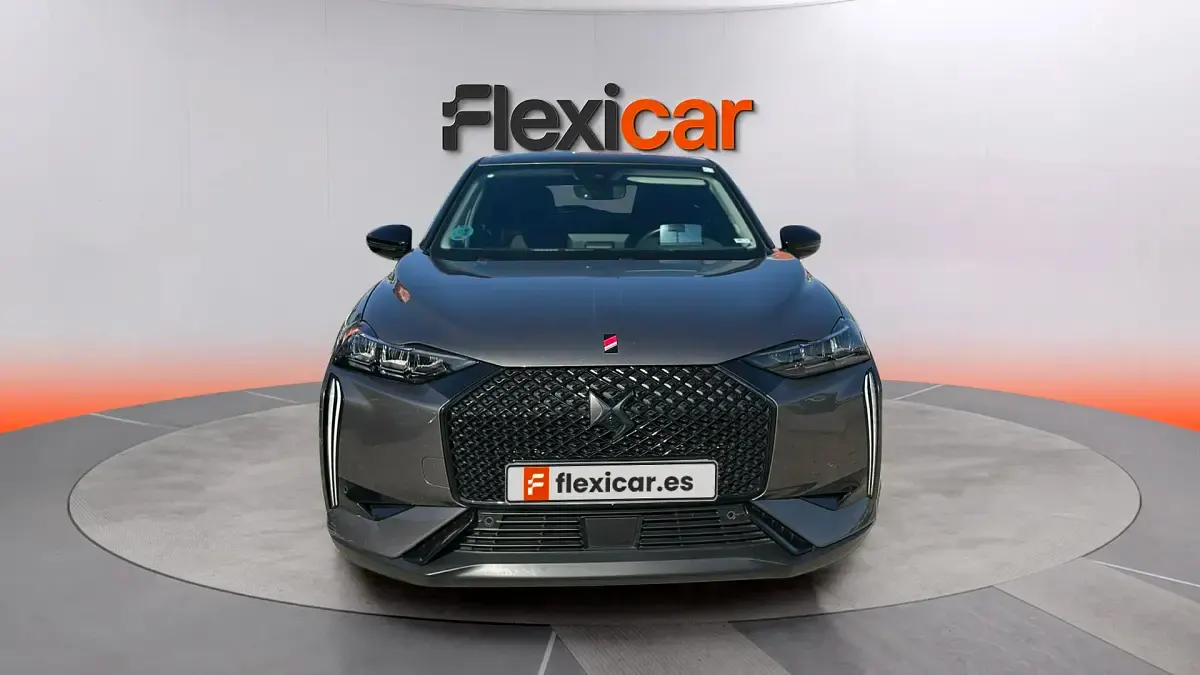 Usado DS Automobiles DS3 Crossback Performance 131 CV (96 kW) 2023 Gris SUV