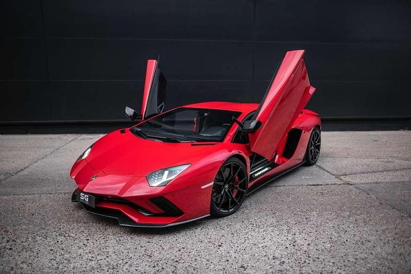 Usado Lamborghini Aventador 700 CV (514 kW) 2017 Rojo Coupe