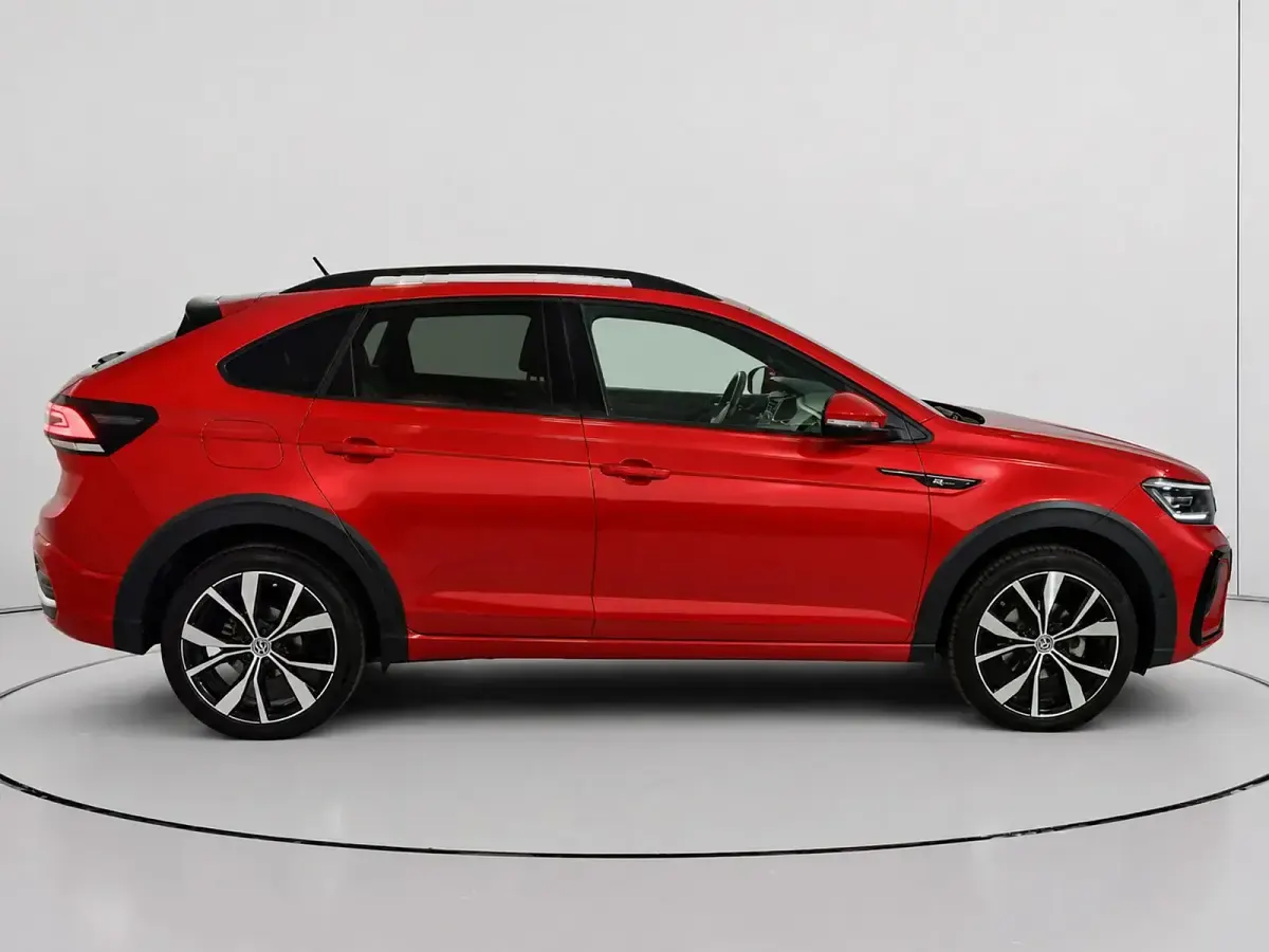 Begagnad VW Taigo R-line 150 HK (110 kW) 2023 Röd SUV