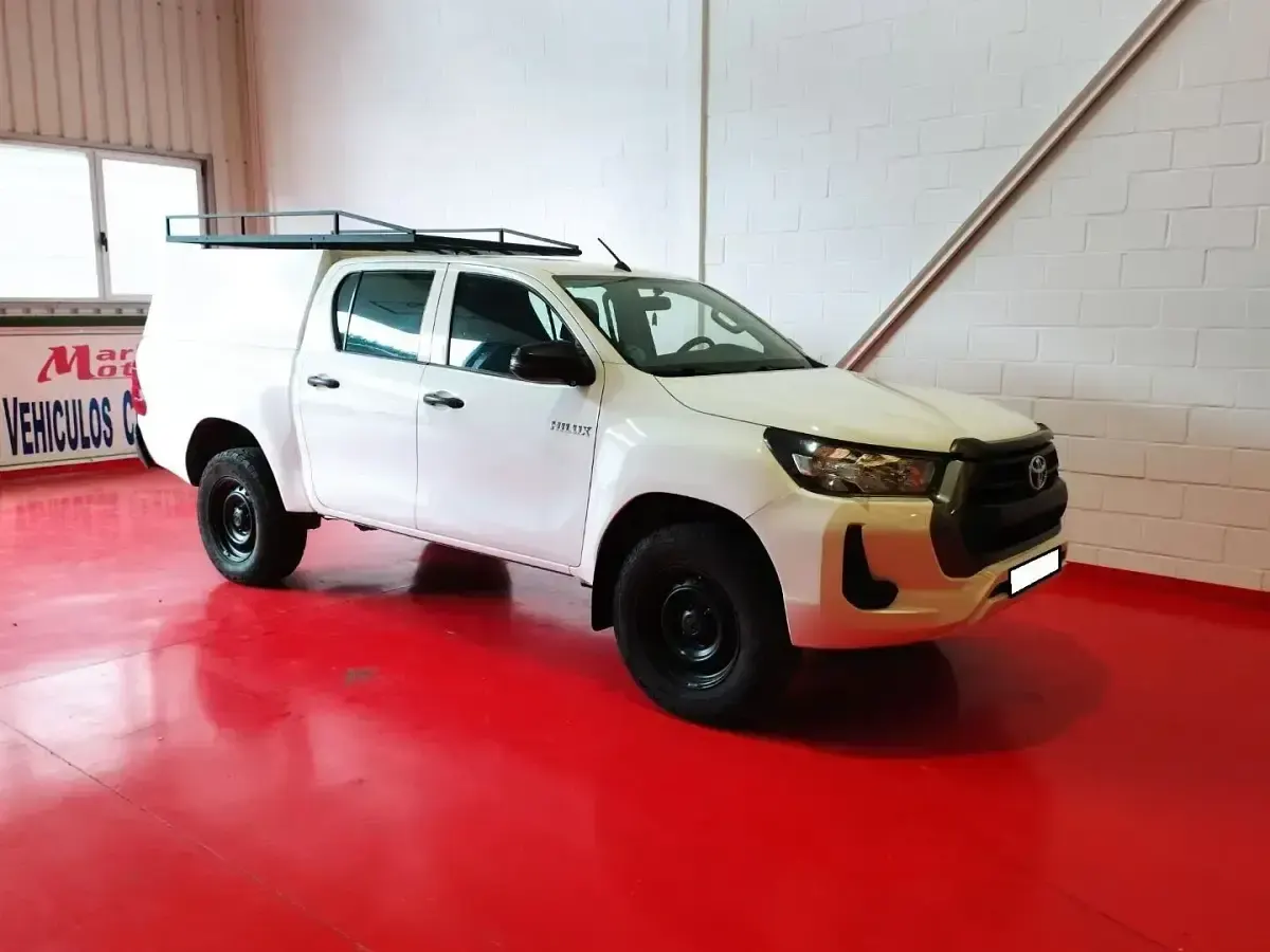 Usado Toyota HiLux 150 CV (110 kW) 2022 Blanco Pickup/Camioneta