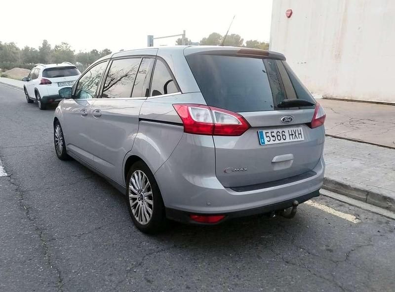 Usado Ford Grand C-Max Titanium 116 CV (85 kW) 2014 Gris Monovolumen