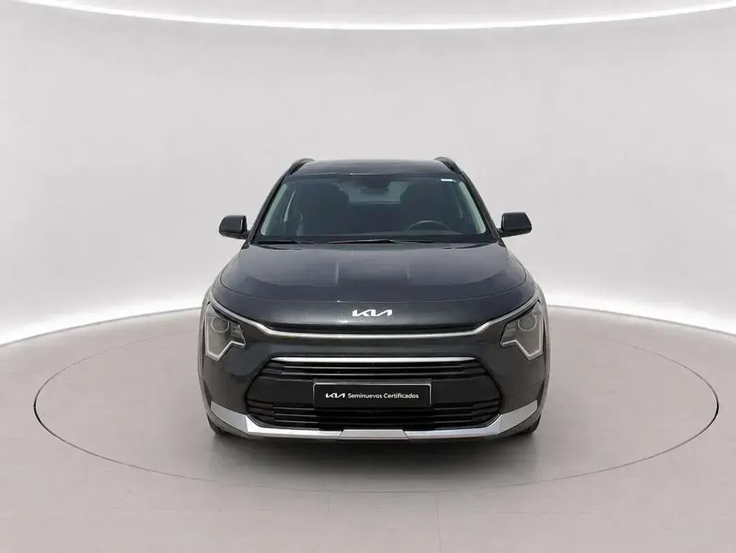 Usado Kia Niro 139 CV (102 kW) 2025 Gris SUV