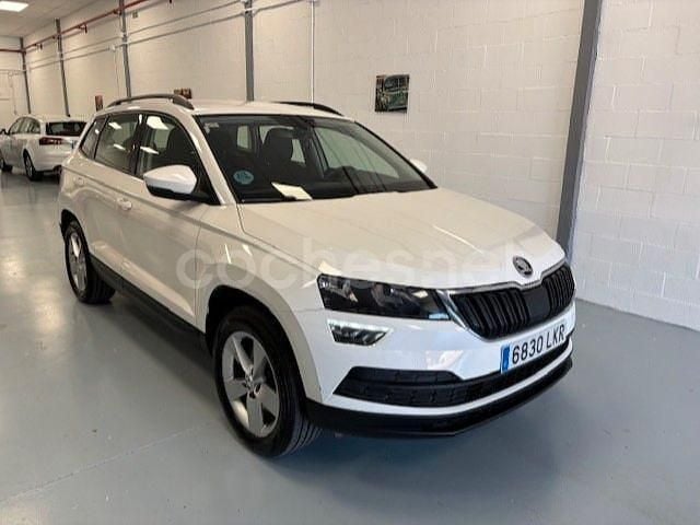 Blanco Usado 2020 Skoda Karoq Ambition SUV | 17.500 € (Precio justo) - Imagen 1/4