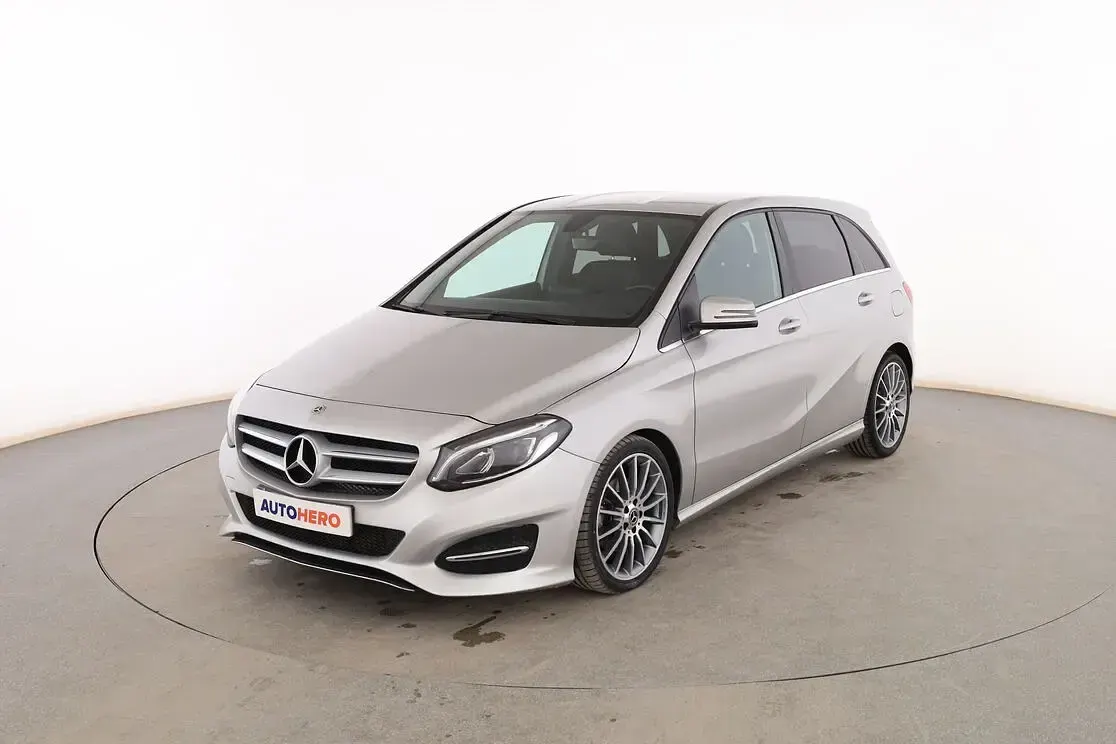 Usado Mercedes B200 Urban 135 CV (99 kW) 2019 Monovolumen