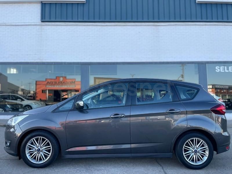 Usado Ford C-MAX Business Edition 120 CV (88 kW) 2018 Gris / plata Monovolumen