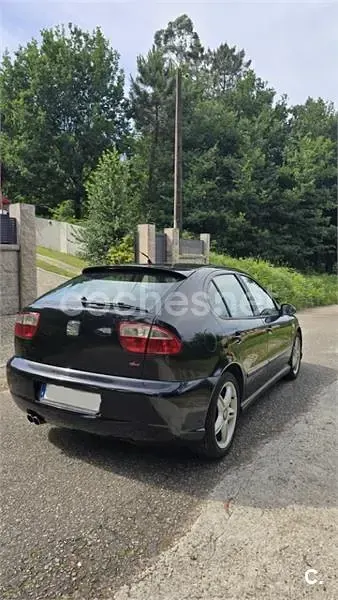 Usado Seat Leon FR 150 CV (110 kW) 2003 Negro Utilitario