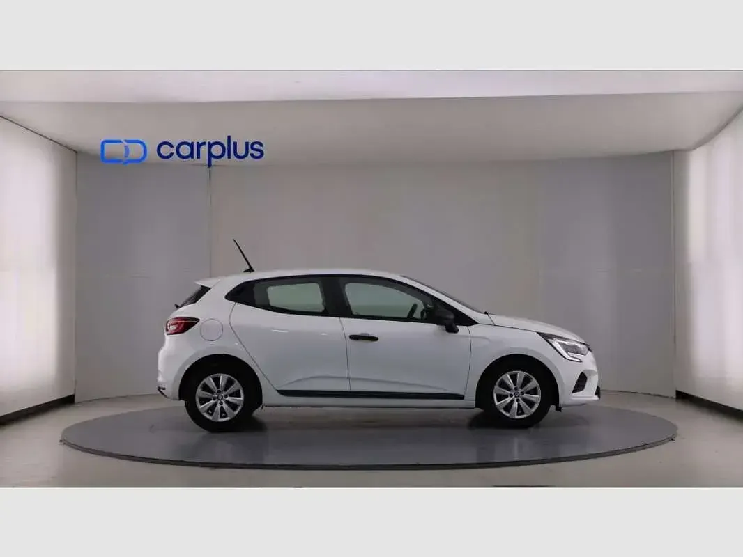 Usado Renault Clio SE 67 CV (49 kW) 2022 Blanco Utilitario