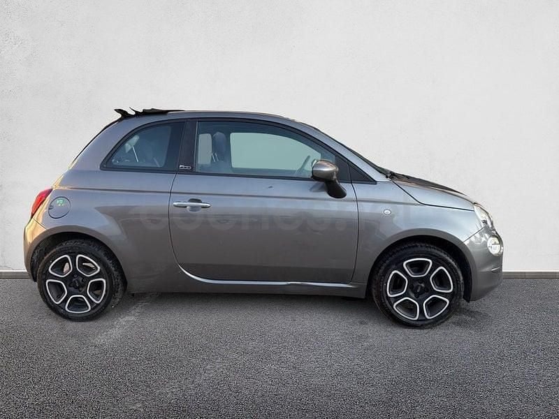 Usado Fiat 500C Club 70 CV (51 kW) 2023 Gris / plata Descapotable
