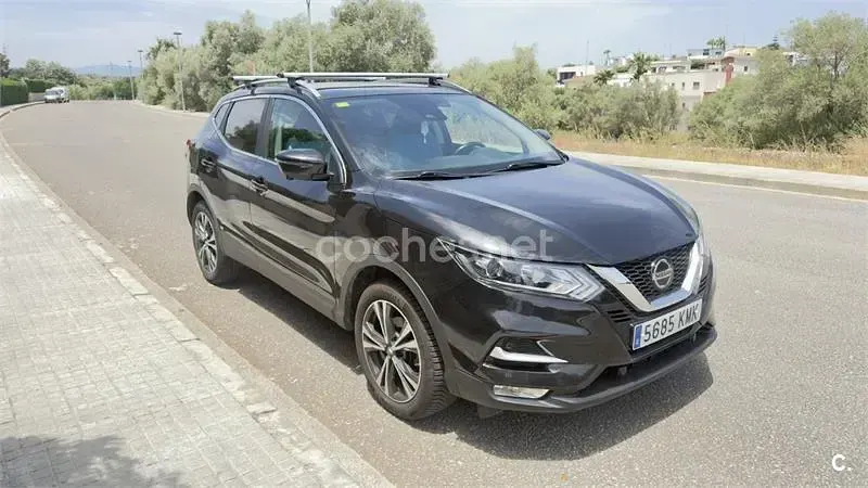 Usado Nissan Qashqai N-Connecta 115 CV (84 kW) 2018 Negro SUV