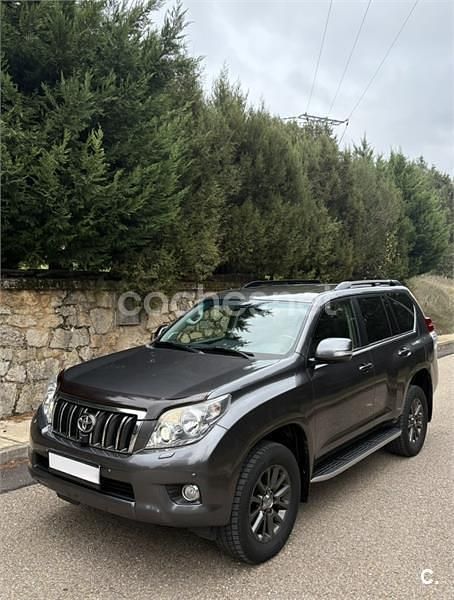 Gris / plata Usado 2013 Toyota Land Cruiser SUV | 35.990 € (Precio justo) - Imagen 1/4