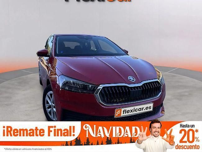 Rojo Usado 2022 Skoda Fabia Ambition Berlina | 13.790 € (Precio justo) - Imagen 1/4