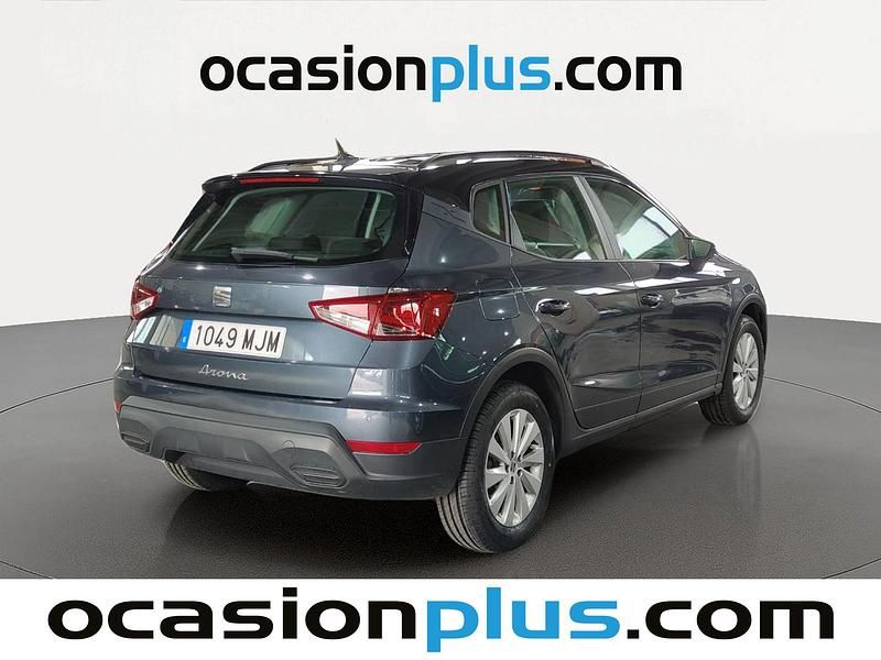 Usado Seat Arona Style 110 CV (80 kW) 2023 Gris SUV