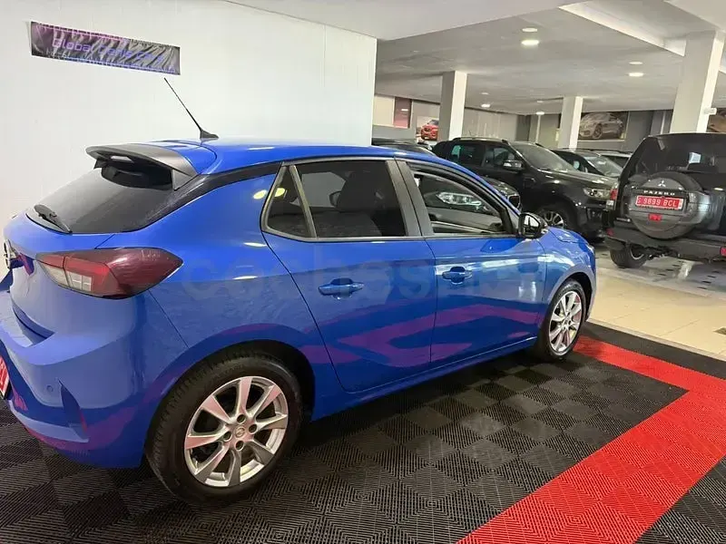 Usado Opel Corsa Expression 85 CV (62 kW) 2022 Azul Utilitario