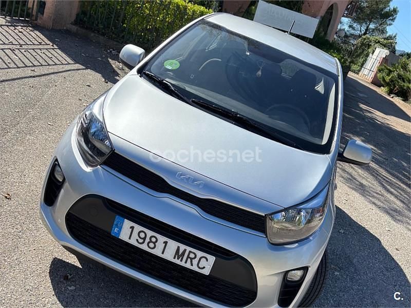 Usado Kia Picanto Comfort 67 CV (49 kW) 2024 Gris / plata Utilitario