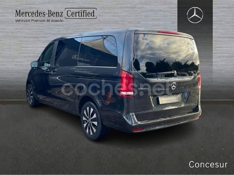 Usado Mercedes V250 190 CV (139 kW) 2023 Gris / plata Monovolumen