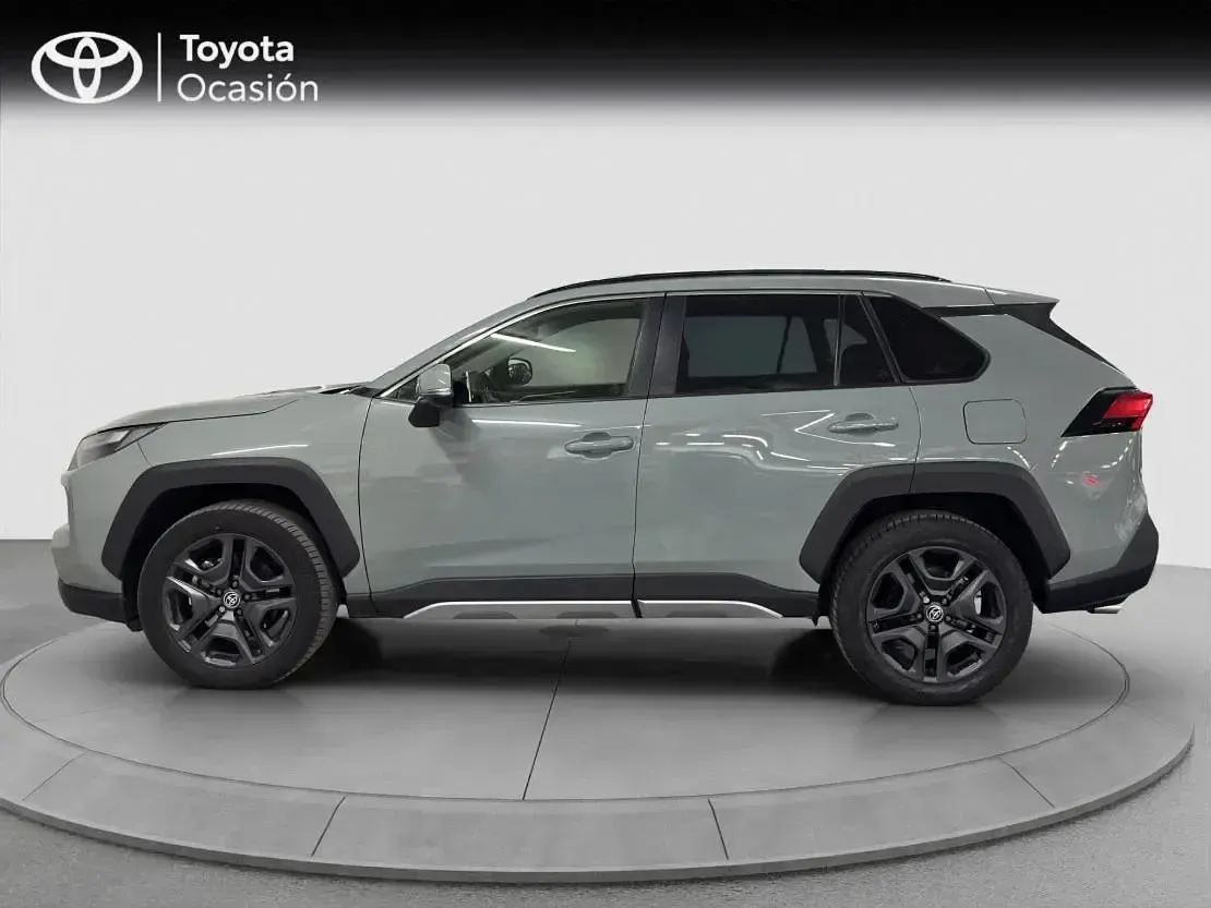 Usado Toyota RAV4 Hybrid Plus 222 CV (163 kW) 2022 Urban khaki SUV