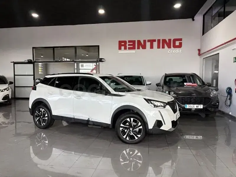 Usado Peugeot 2008 Allure 130 CV (95 kW) 2023 Blanco SUV