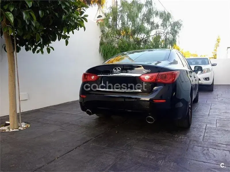 Usado Infiniti Q50 170 CV (125 kW) 2015 Negro Berlina