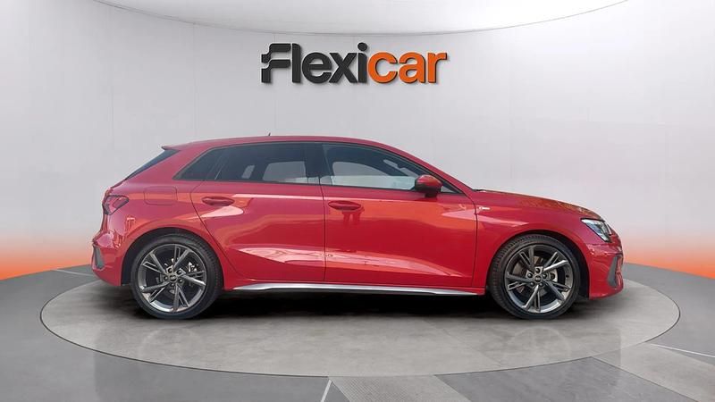 Käytetty Audi A3 S-Line 150 HP (110 kW) 2020 Punainen Sedan