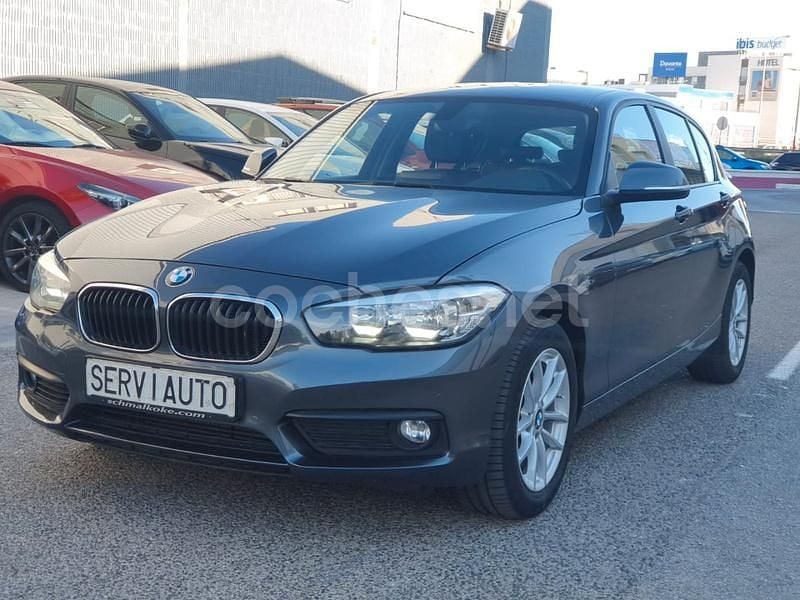 Gris / plata Usado 2018 BMW 118 Utilitario | 15.999 € (Buen precio) - Imagen 1/4