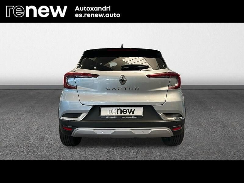 Używany Renault Captur Techno 90 KM (66 kW) 2024 Szary SUV