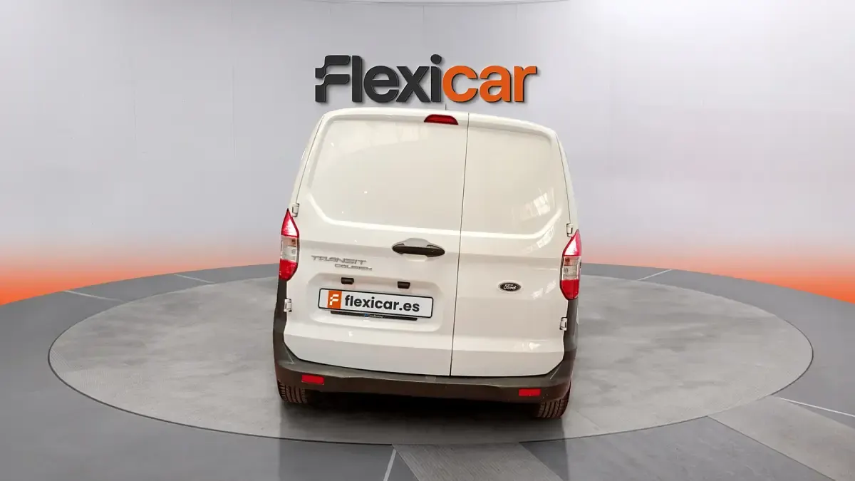 Usado Ford Transit Trend 101 CV (74 kW) 2022 Blanco Van