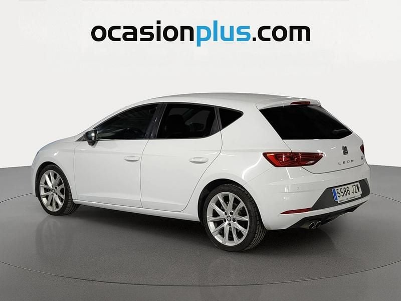 Usado Seat Leon FR 150 CV (110 kW) 2017 Blanco Utilitario