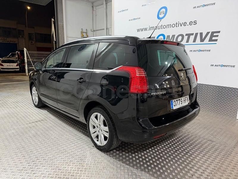 Usado Peugeot 5008 Allure 112 CV (82 kW) 2012 Negro Monovolumen