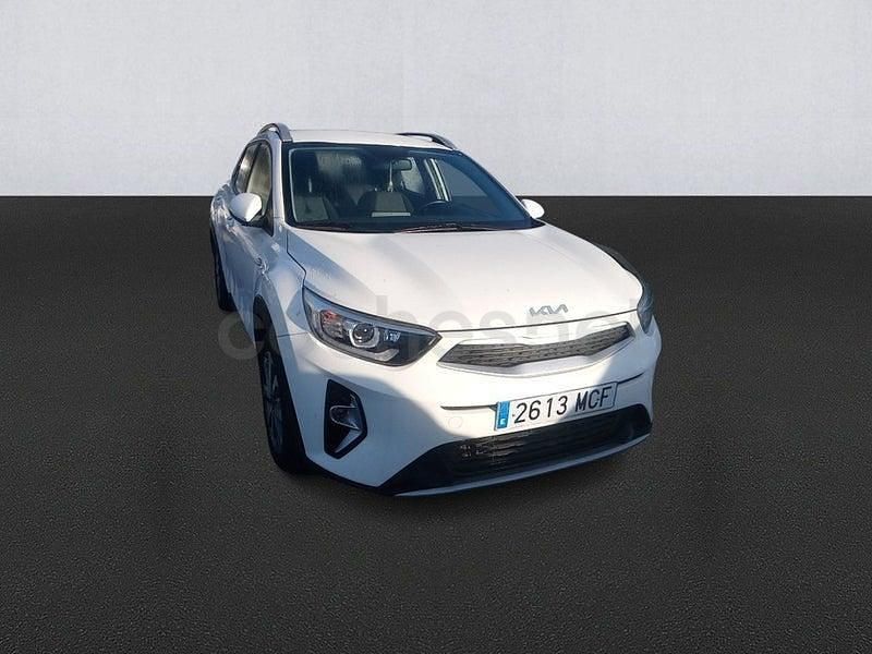 Usado Kia Stonic 100 CV (73 kW) 2022 Blanco SUV