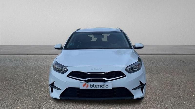 Usado Kia Ceed 120 CV (88 kW) 2022 Blanco Utilitario