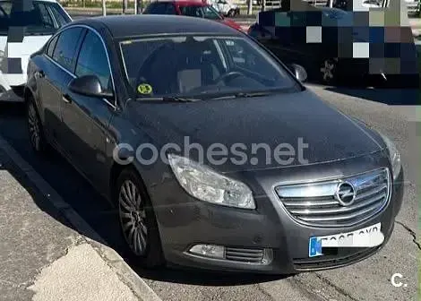 Usado Opel Insignia Essentia 130 CV (95 kW) 2010 Negro Berlina