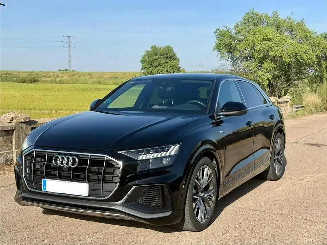 Usado Audi Q8 S-Line 230 CV (169 kW) 2020 Negro SUV