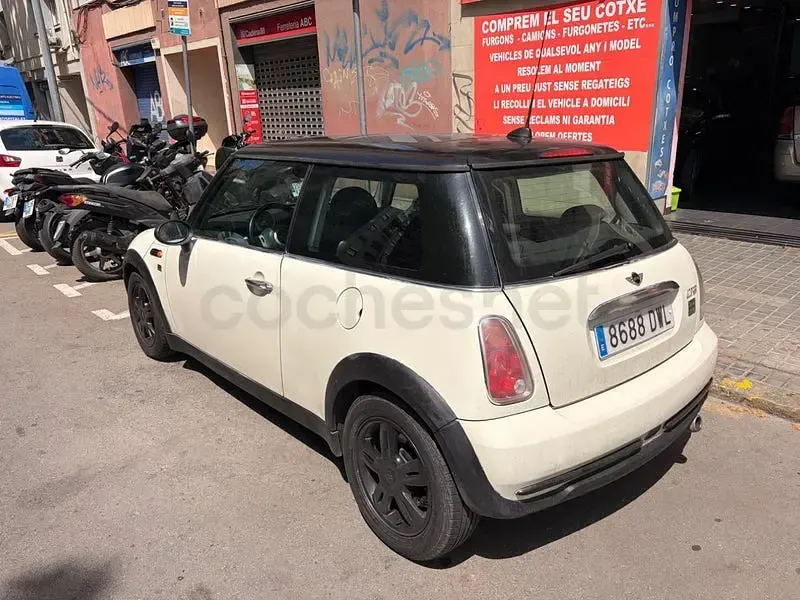 Używany Mini Cooper 116 KM (85 kW) 2006 Beżowy Hatchback