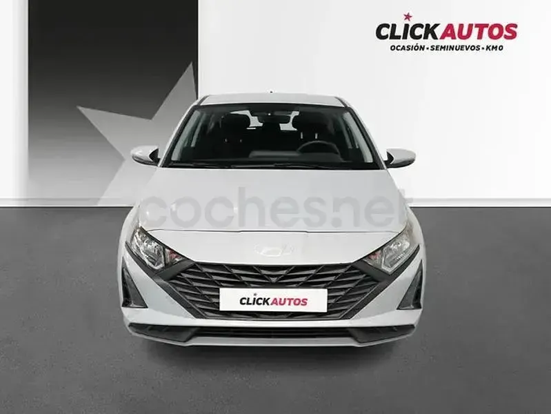 Usado Hyundai i20 79 CV (58 kW) 2025 Gris / plata Utilitario