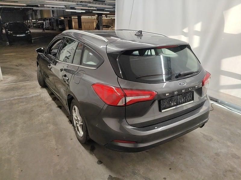 Usado Ford Focus Active 120 CV (88 kW) 2022 Gris / plata Familiar