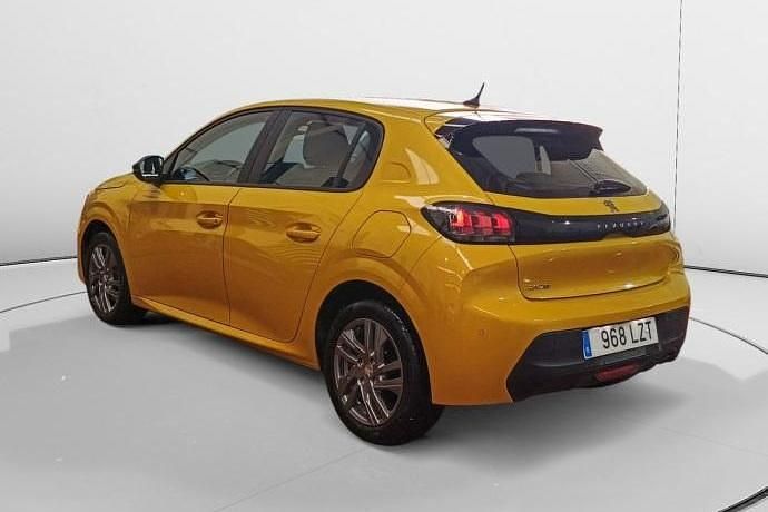 Usado Peugeot 208 Active 101 CV (74 kW) 2022 Utilitario