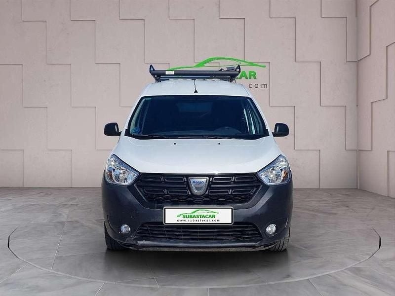 Usado Dacia Dokker Essentiel 102 CV (75 kW) 2019 Blanco Monovolumen